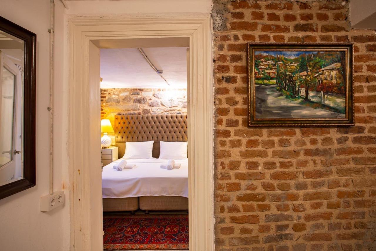 Mansion With Lemon Tree Apartment อิซมีร์ ภายนอก รูปภาพ