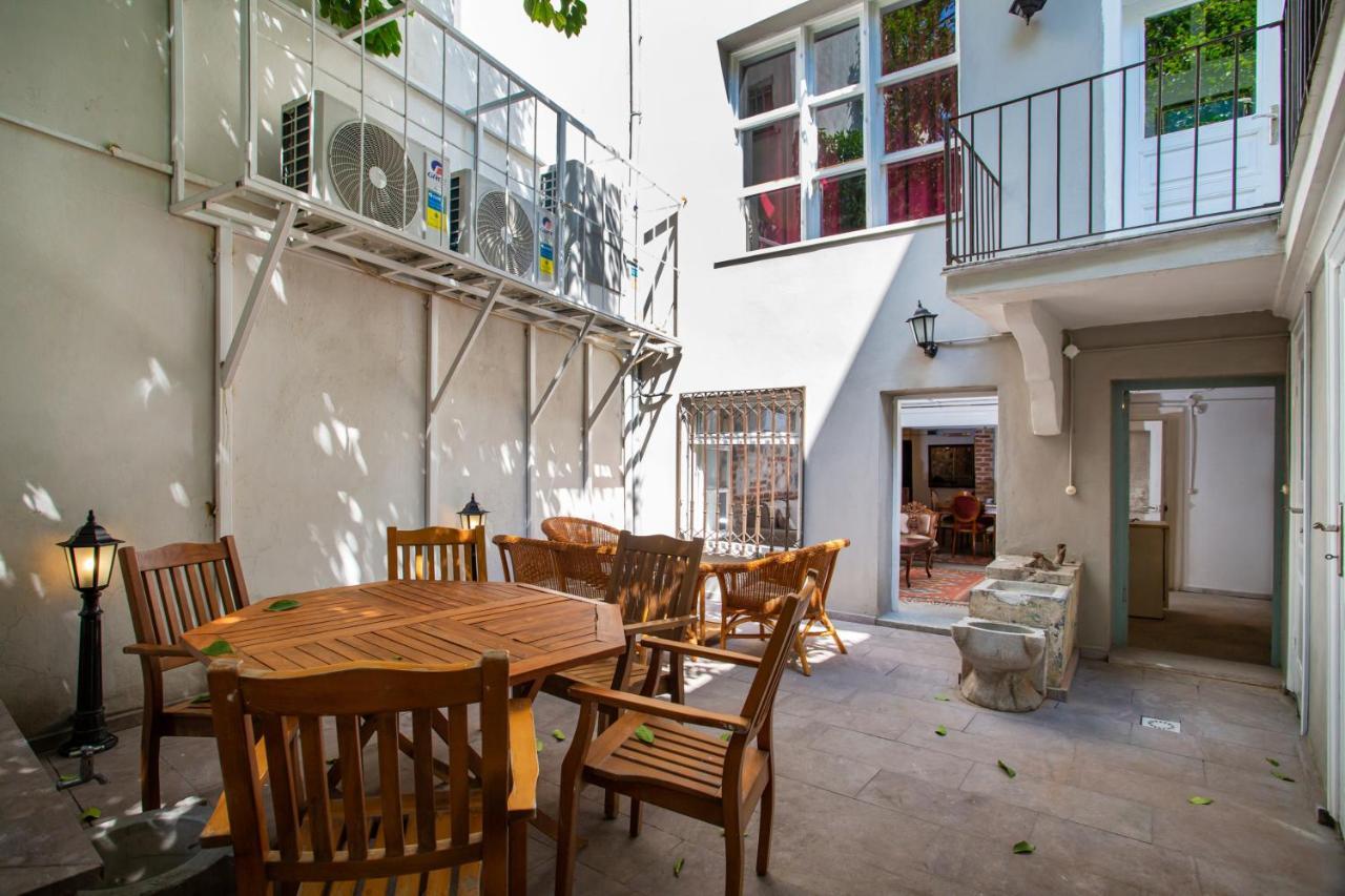 Mansion With Lemon Tree Apartment อิซมีร์ ภายนอก รูปภาพ