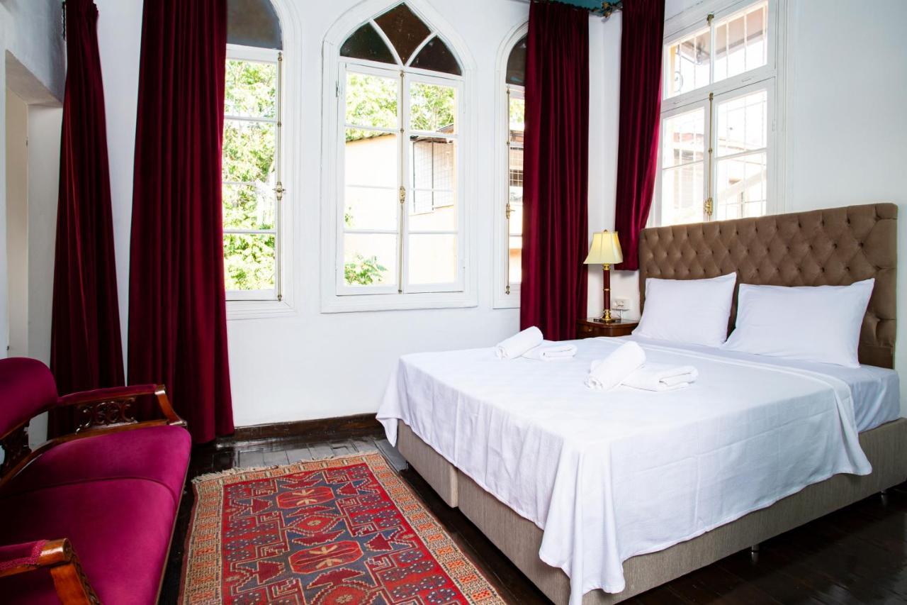 Mansion With Lemon Tree Apartment อิซมีร์ ภายนอก รูปภาพ