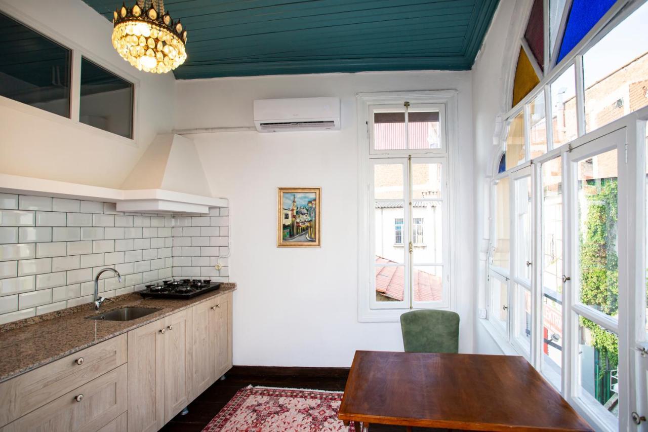 Mansion With Lemon Tree Apartment อิซมีร์ ภายนอก รูปภาพ