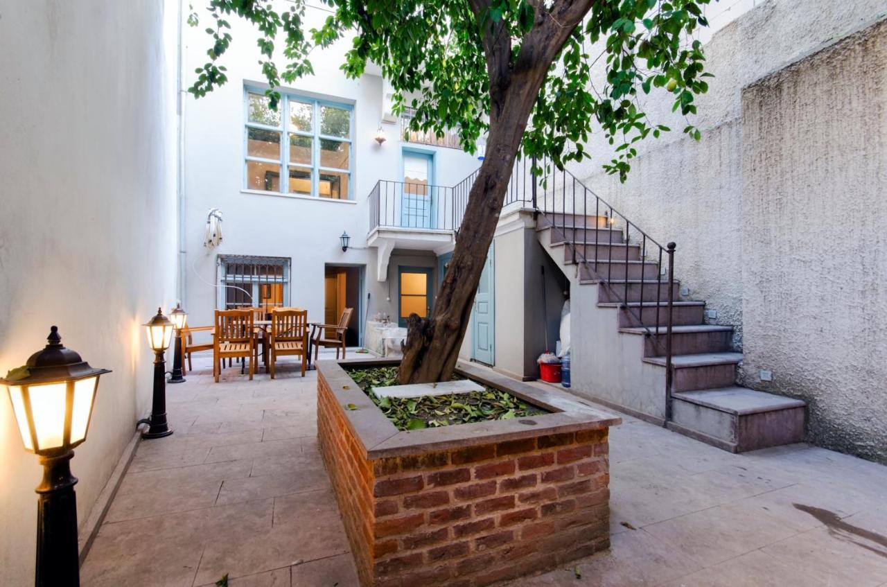 Mansion With Lemon Tree Apartment อิซมีร์ ภายนอก รูปภาพ