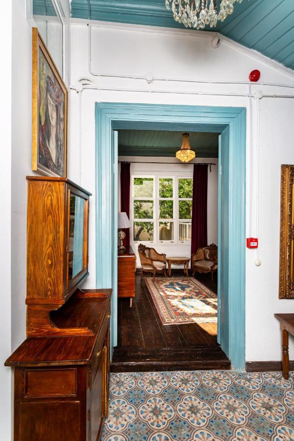 Mansion With Lemon Tree Apartment อิซมีร์ ภายนอก รูปภาพ