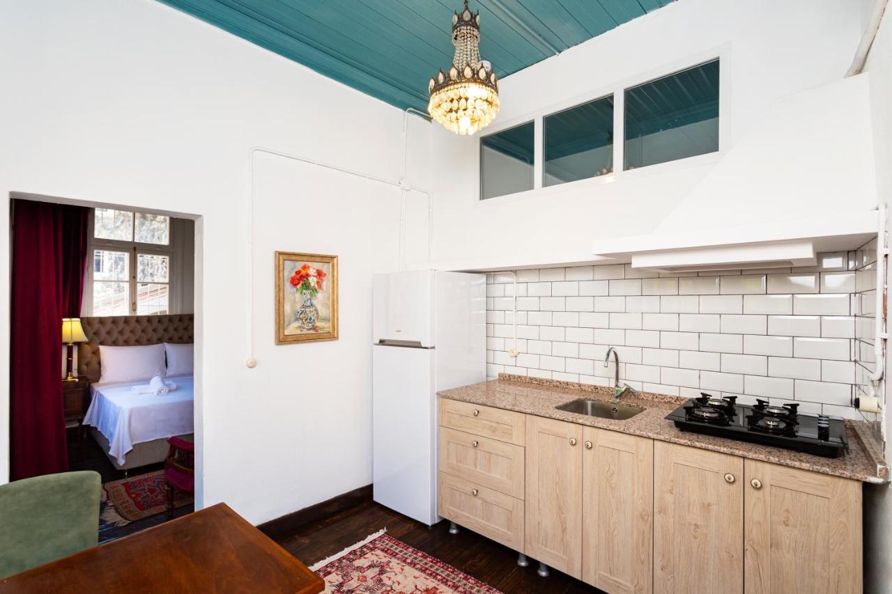 Mansion With Lemon Tree Apartment อิซมีร์ ภายนอก รูปภาพ