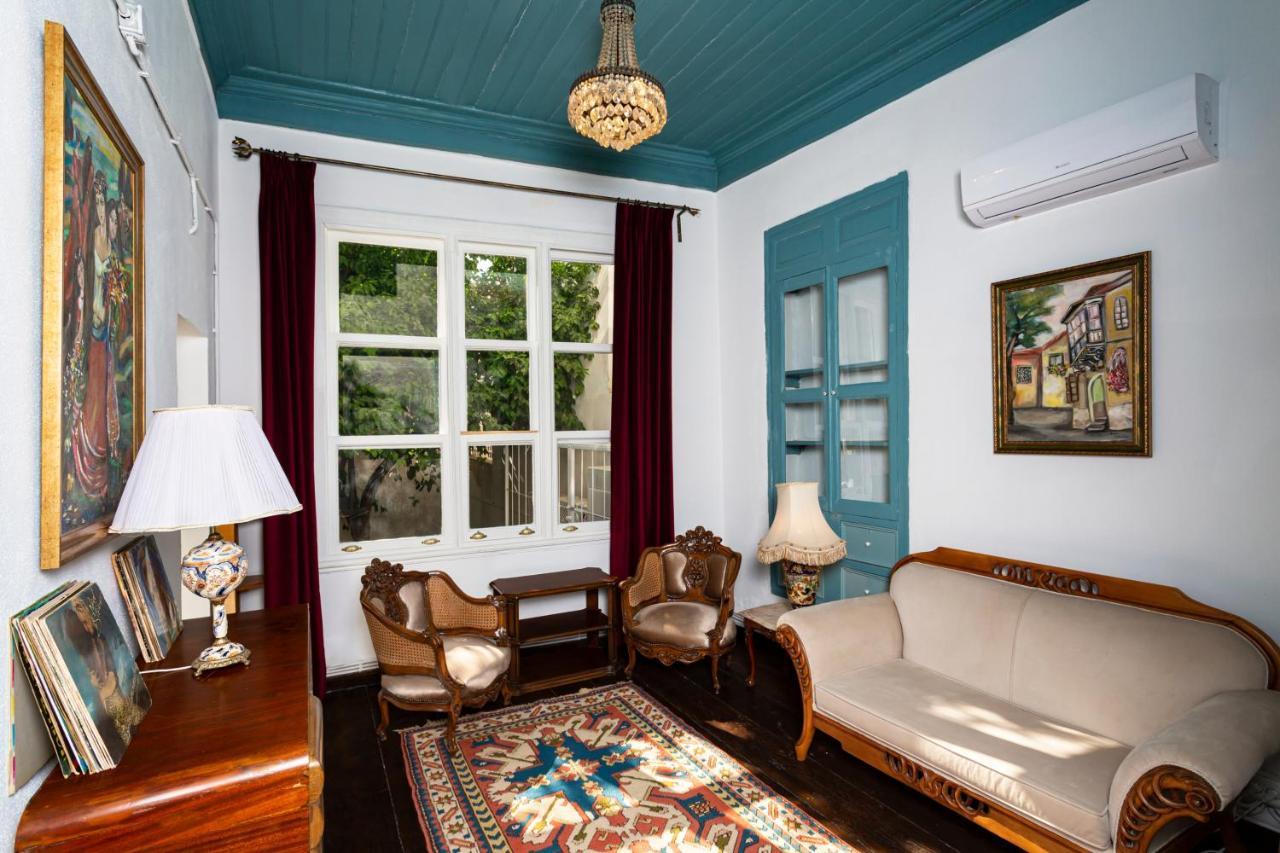 Mansion With Lemon Tree Apartment อิซมีร์ ภายนอก รูปภาพ