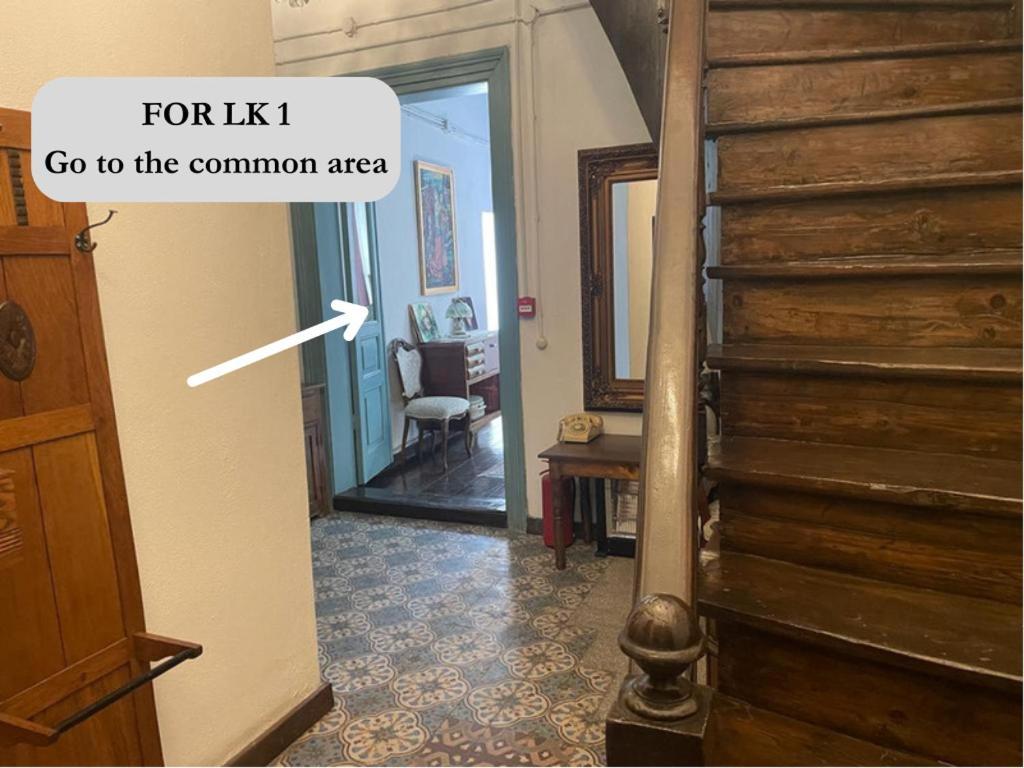 Mansion With Lemon Tree Apartment อิซมีร์ ภายนอก รูปภาพ